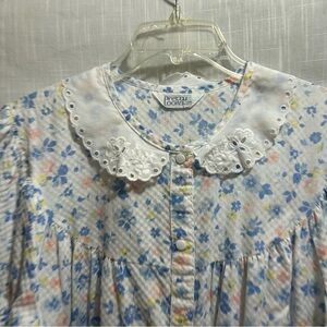 Vintage gown/house dress L